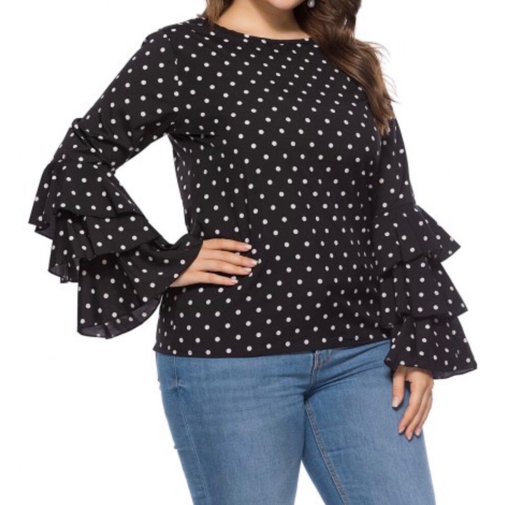 ✨HP✨ Plus Size Polkadot Top - 5 ⭐️ Rated! - Picture 3 of 8